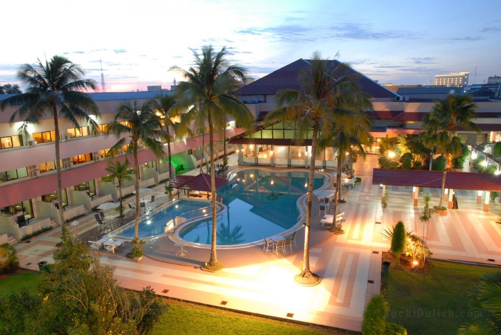 Khách sạn Kapuas Palace