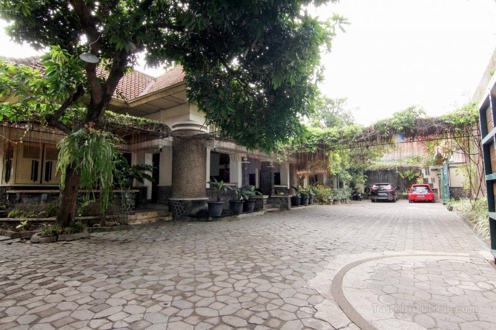 Khách sạn Roemahkoe Heritage