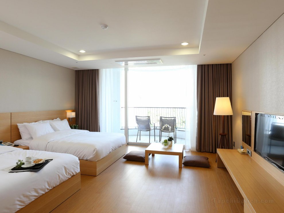 The Suite Hotel Naksan