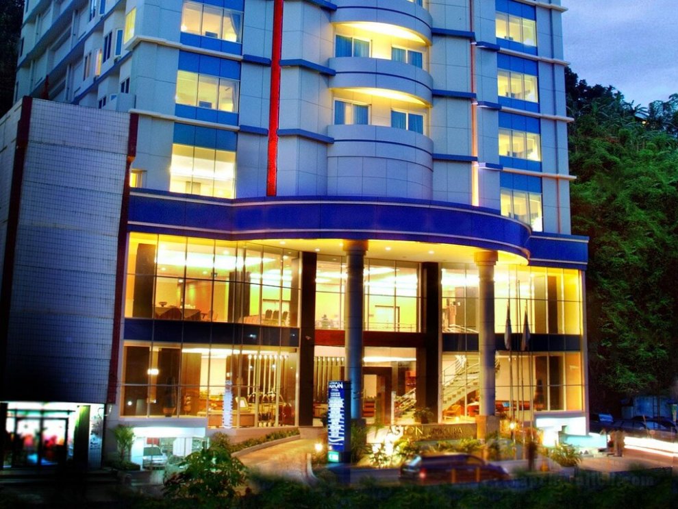 Khách sạn Aston Jayapura and Convention Center