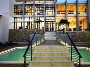 Khách sạn The Fairway , Spa & Golf Resort