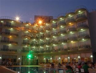 Khách sạn Arora