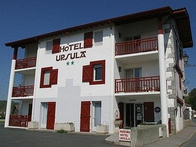 Khách sạn Ursula