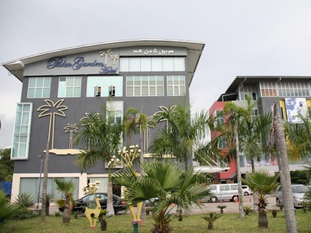 Khách sạn Palm Garden