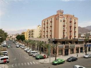 Khách sạn Raed Suites