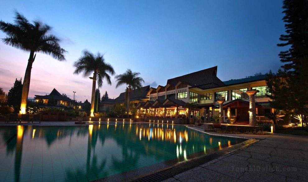 Khách sạn Puteri Gunung