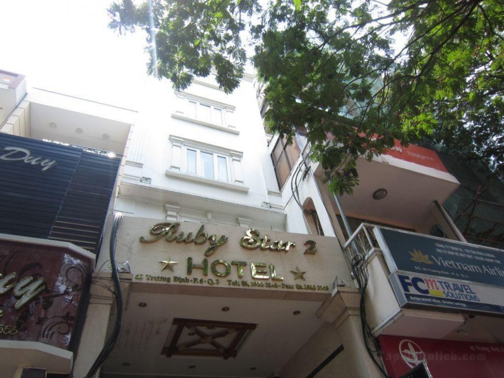 RedDoorz Ruby Star Hotel Truong Dinh