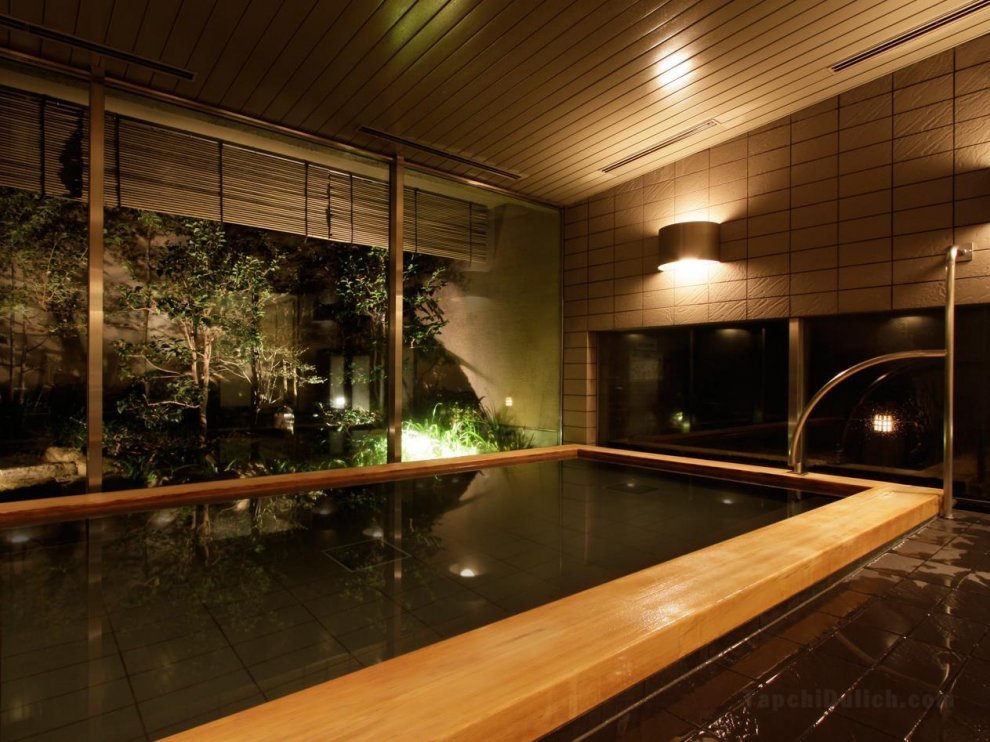Khách sạn Mitsui Garden Okayama