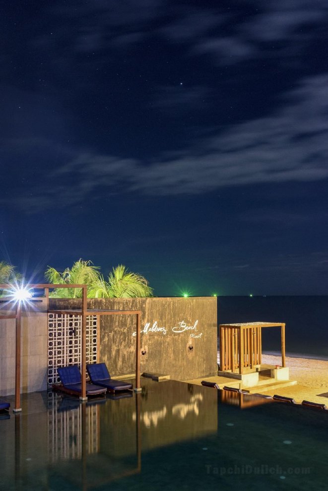 Maldives Beach Resort (SHA Extra Plus)