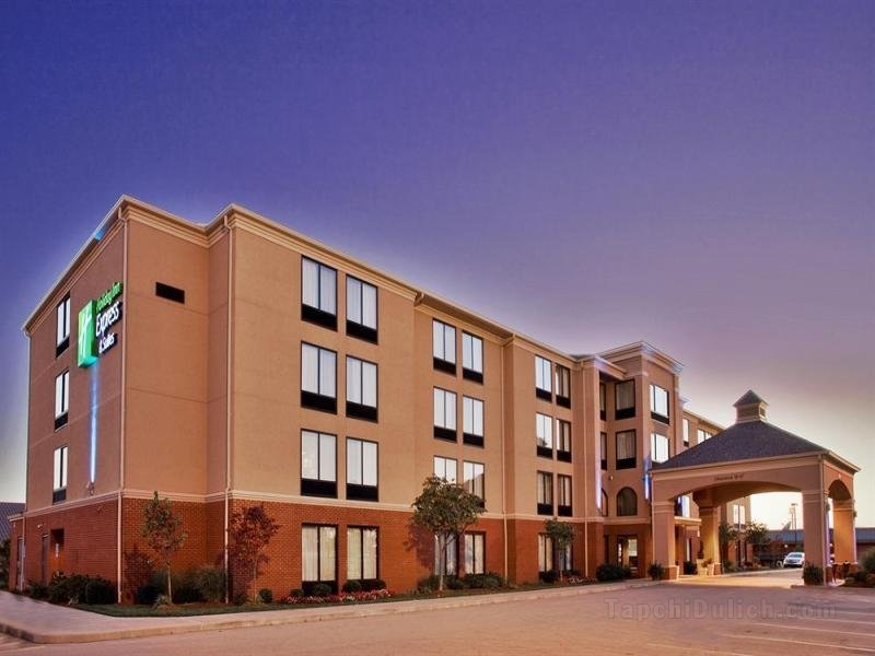 Khách sạn Holiday Inn Express & Suites Cape Girardeau I-55