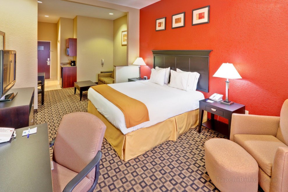 Khách sạn Holiday Inn Express & Suites Clinton