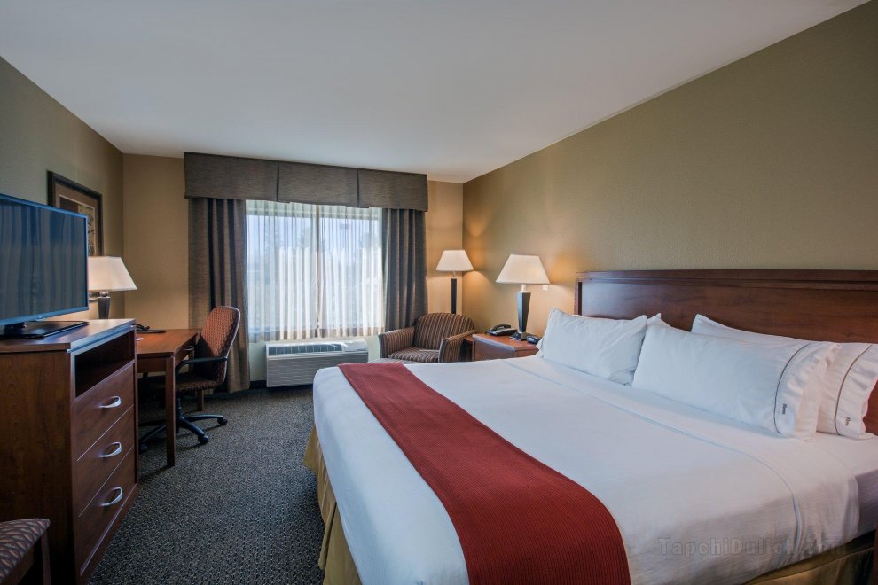 Khách sạn Holiday Inn Express & Suites Lewisburg