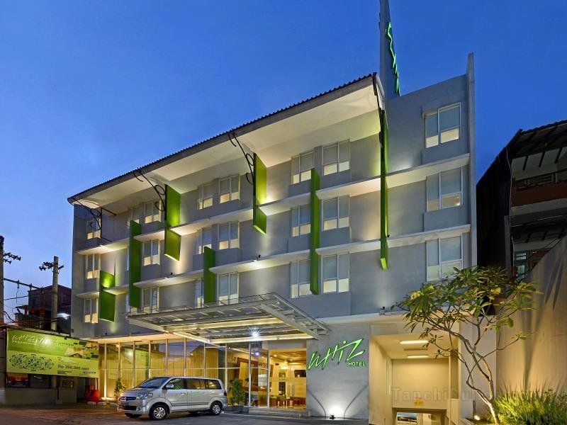 Khách sạn Whiz Malioboro Yogyakarta