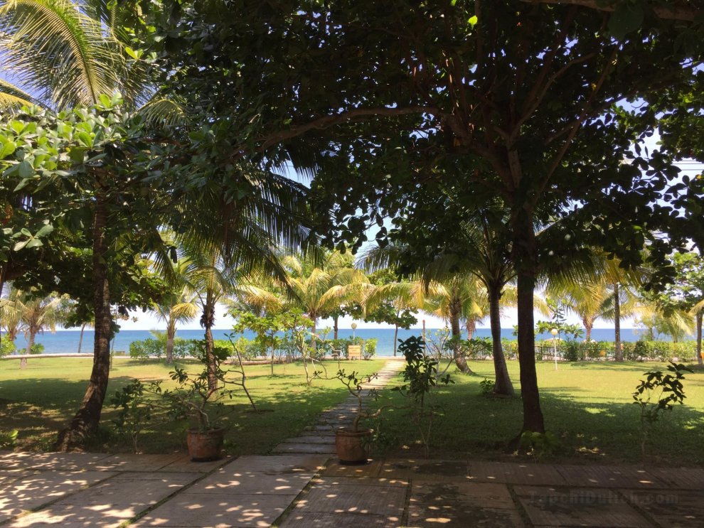 Lorin Belitung Beach Resort