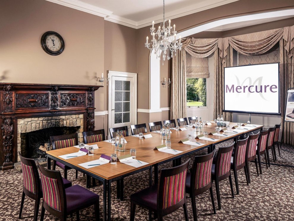 Khách sạn Mercure Newbury Elcot Park