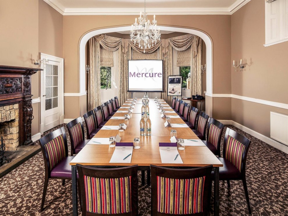 Mercure Newbury Elcot Park Hotel