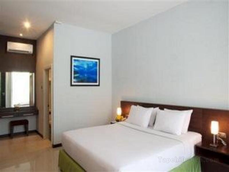 Khách sạn The Hill & Resort Sibolangit