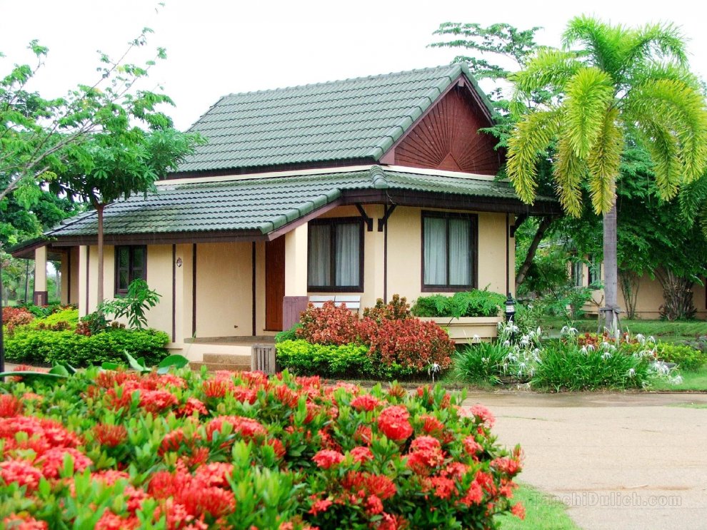 Khách sạn Ubon Buri & Resort
