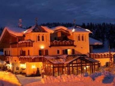 Khách sạn Albion Mountain Spa Resort Dolomites