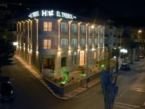 Khách sạn El Trebol