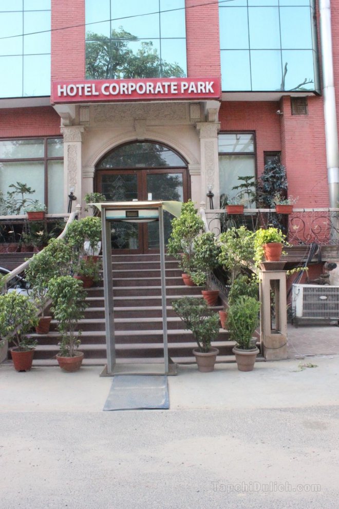 Khách sạn Comfy Corporate Park