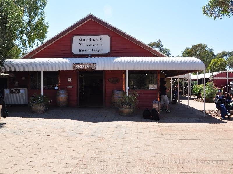 Outback Pioneer Lodge
