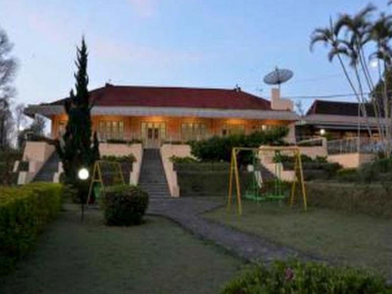 Khách sạn Indah Palace Tawangmangu