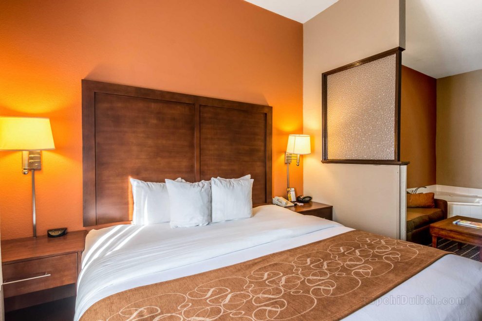 Khách sạn Comfort Suites Panama City Beach