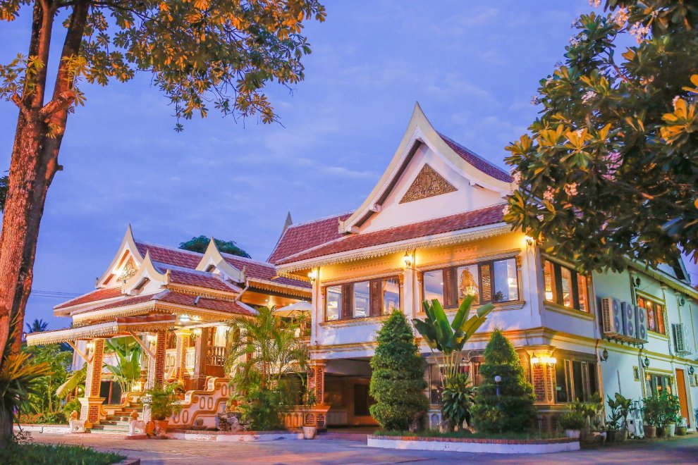 Khách sạn E-Outfitting VangThong