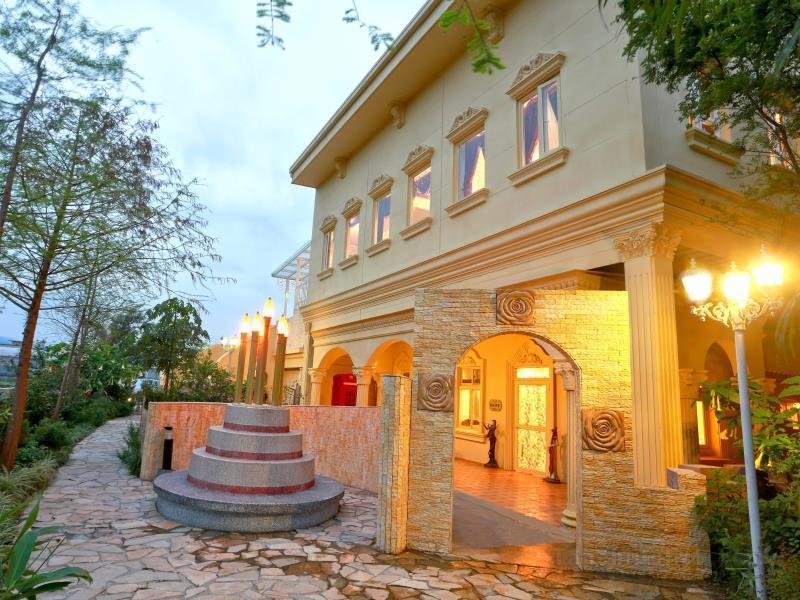 Khách sạn Xin Yuan Castle