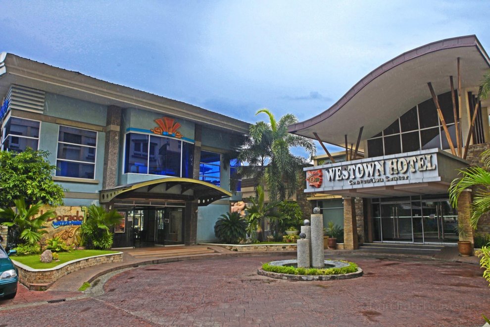 Khách sạn Mo2 Westown and Resort