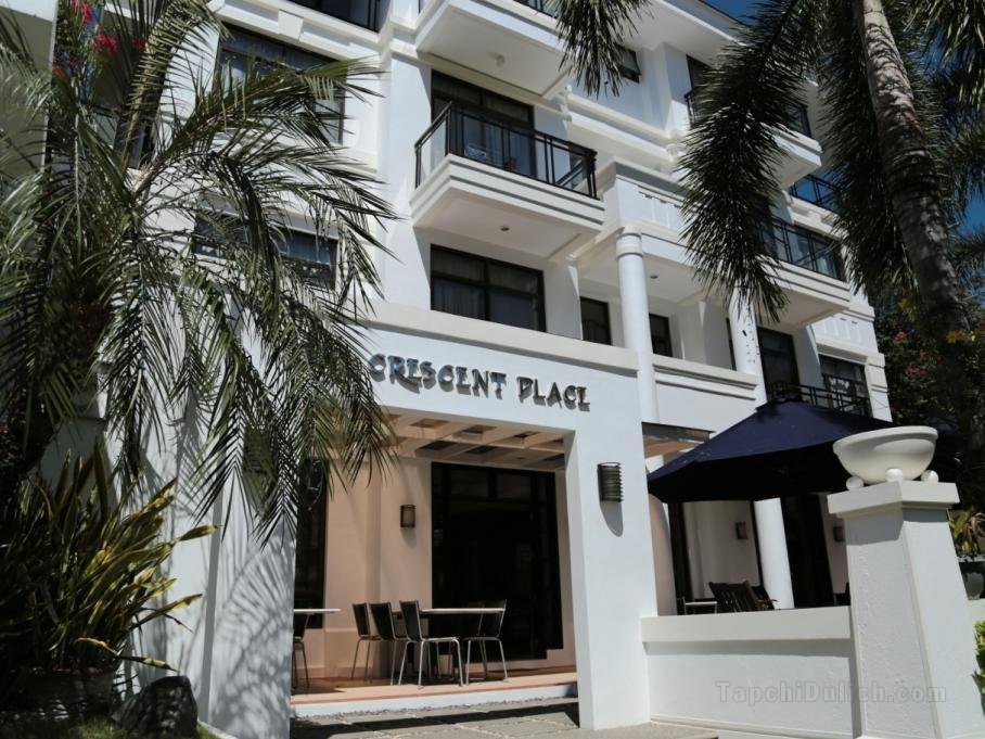 Khách sạn One Crescent Place