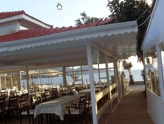 Khách sạn Makri Beach