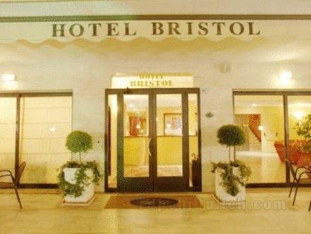 Khách sạn Bristol