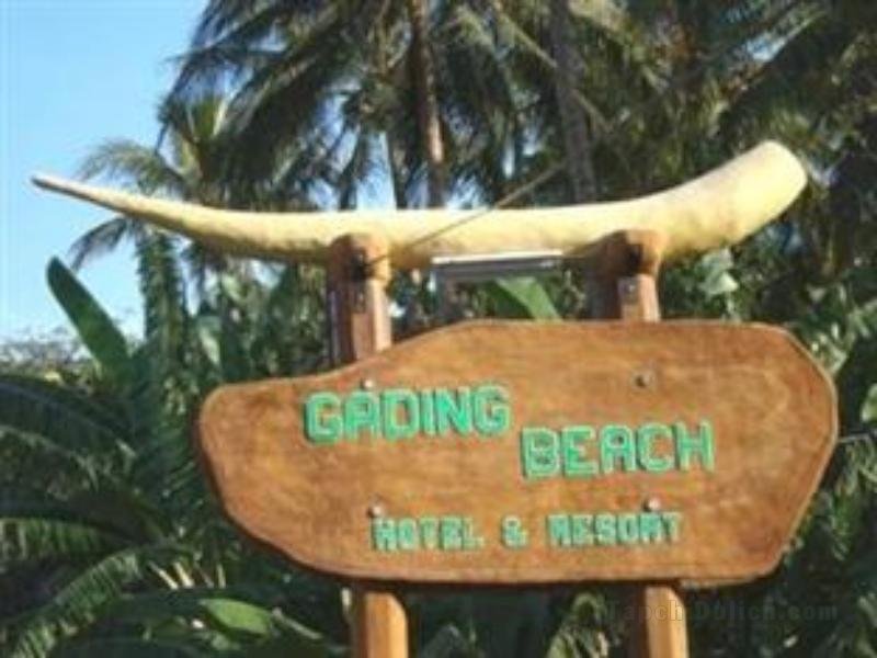 Khách sạn Gading Beach