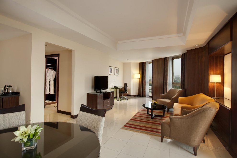 Khách sạn DoubleTree by Hilton Aqaba