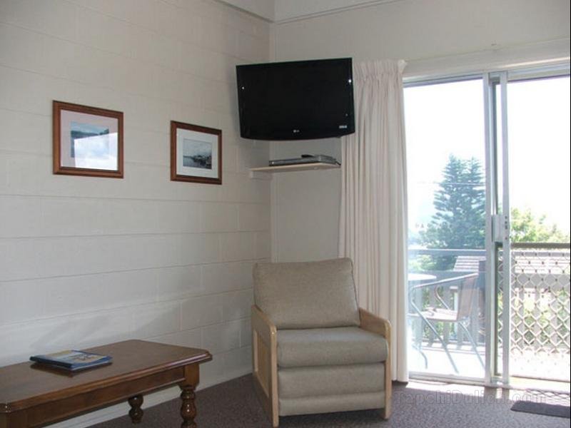 Inlet Views Holiday Lodge Motel