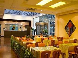 Super 8 Hotel Yishui Changanlu