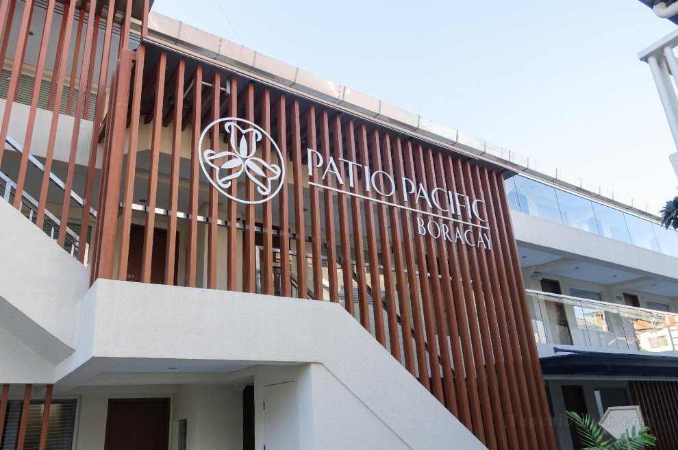 Khách sạn Patio Pacific