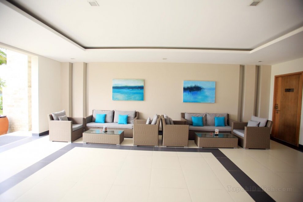 Top Floor Apartment at 5* Ocean Villa Resort-3