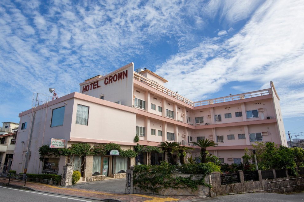 Khách sạn Crown Okinawa