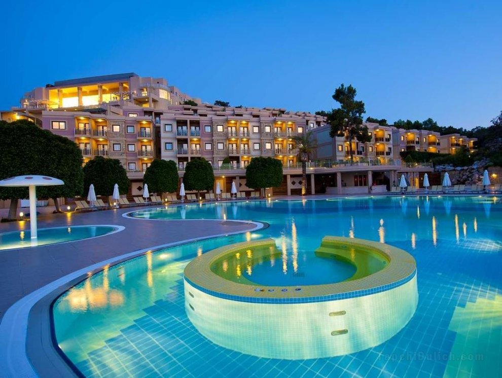 Hilton Bodrum Turkbuku Resort and Spa