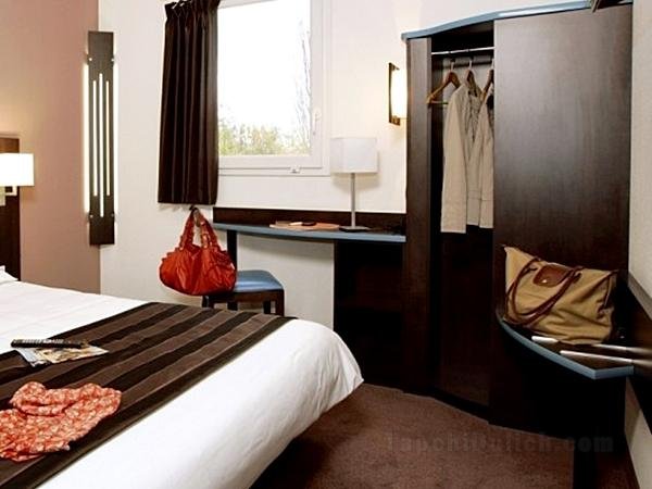 Khách sạn Sure by Best Western Saint-Amand-Les-Eaux