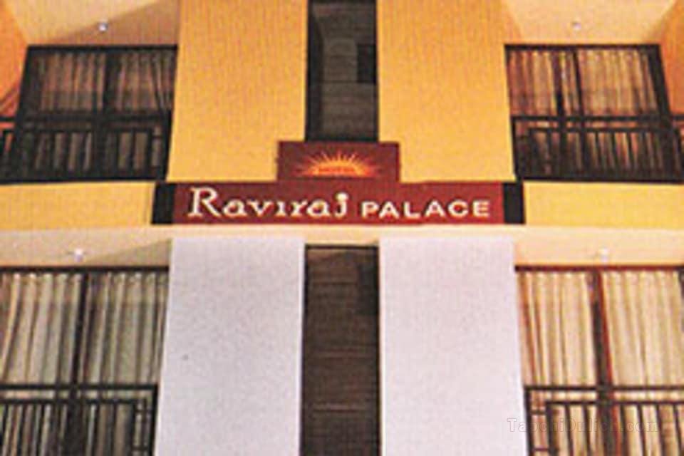 Khách sạn Raviraj Palace