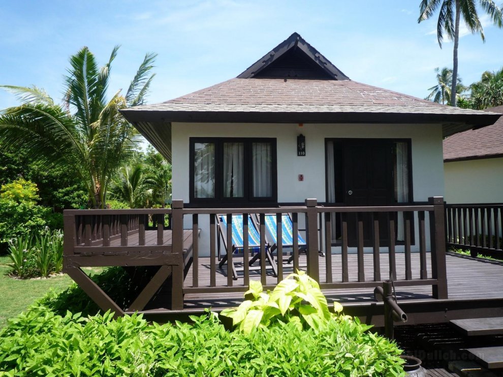 Phi Phi Holiday Resort (SHA Extra Plus)