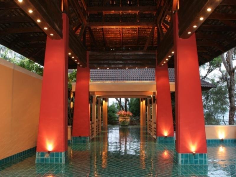 Khách sạn Rayong Resort