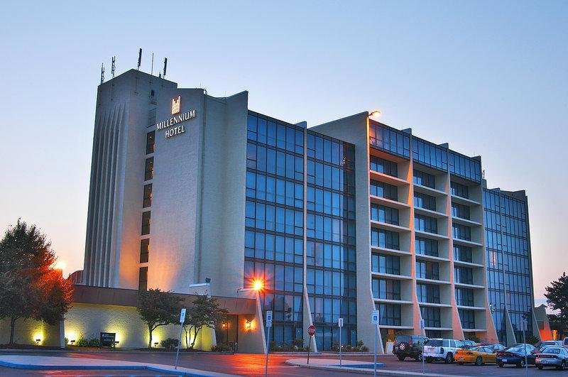Khách sạn Millennium Buffalo