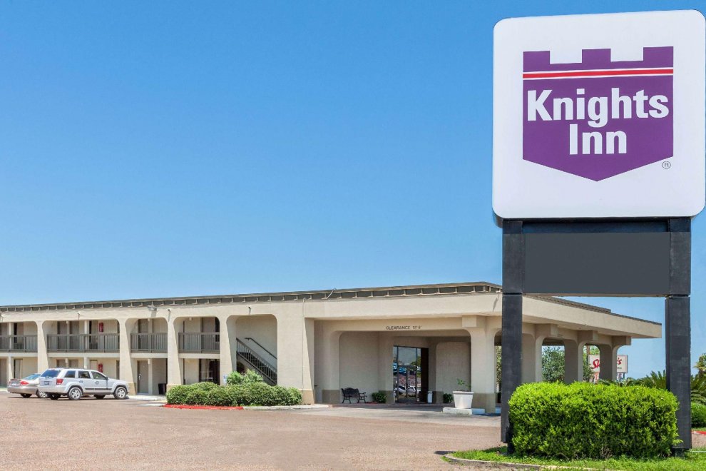 Knights Inn - Victoria, TX