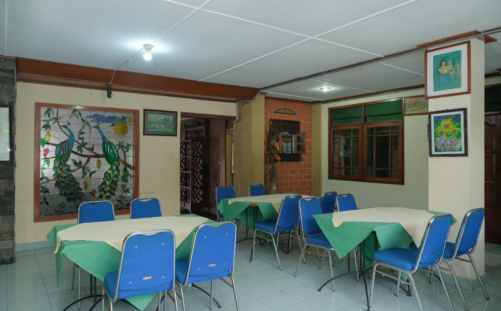 Khách sạn OYO 585 Perwita Sari