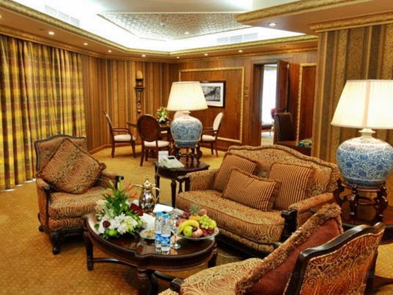 Khách sạn Royal Inn Al-Nokhba